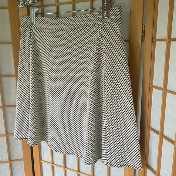 Ann Taylor Diagonal Stripe Textured Knit Stretch Mini Skirt SZ SP NWT - Picture 7 of 9